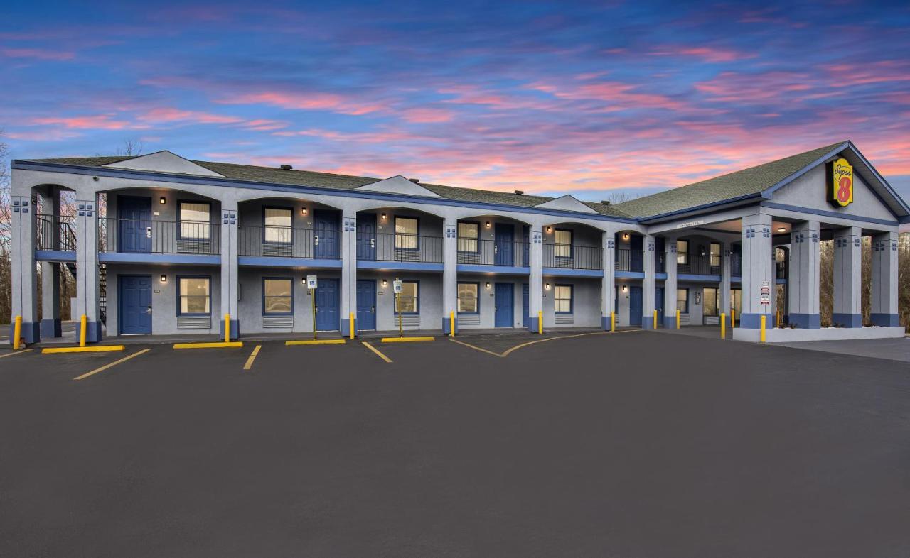 Super 8 By Wyndham Nashville West Exterior photo