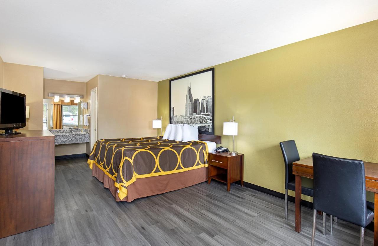 Super 8 By Wyndham Nashville West Exterior photo