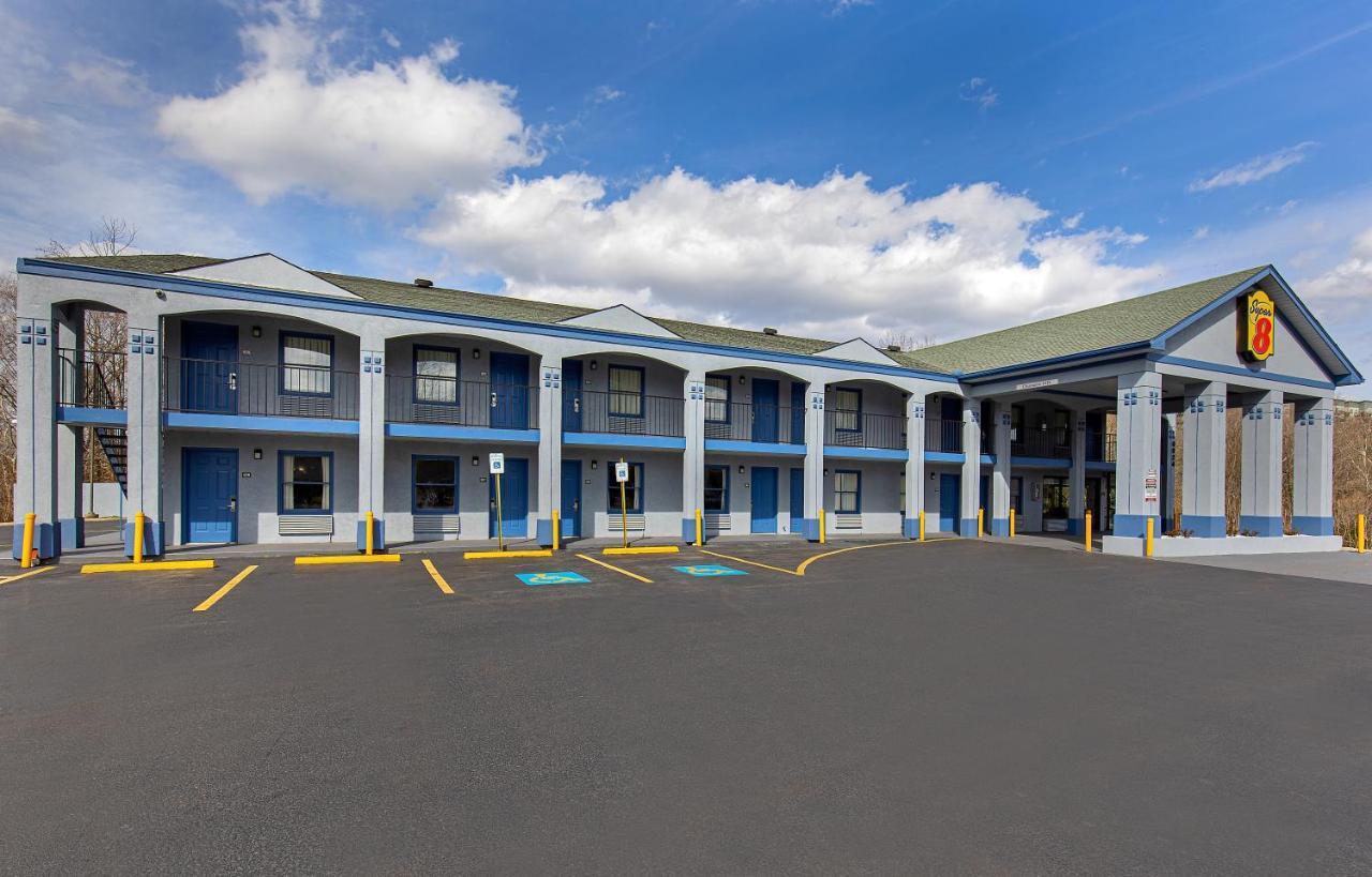 Super 8 By Wyndham Nashville West Exterior photo