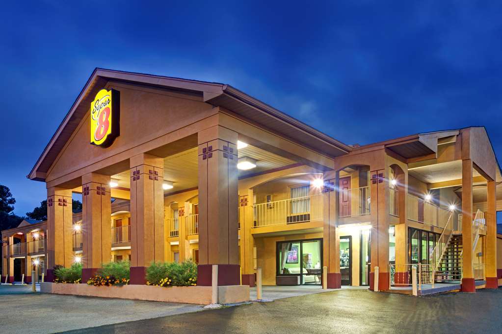 Super 8 By Wyndham Nashville West Exterior photo